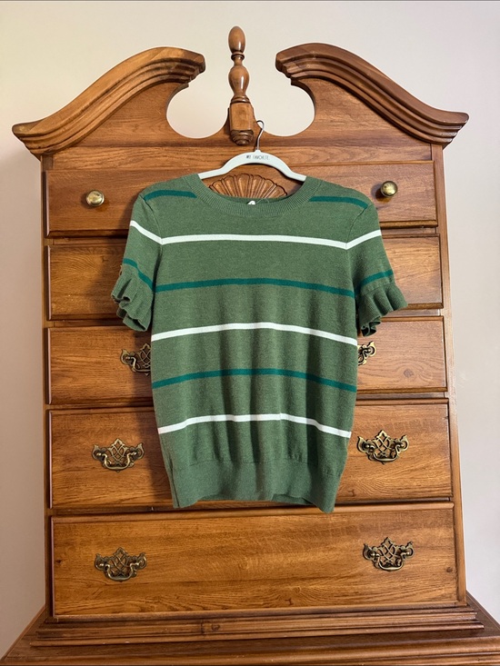 Evaless Sweaters - Green Striped Short-Sleeve Knit Sweater